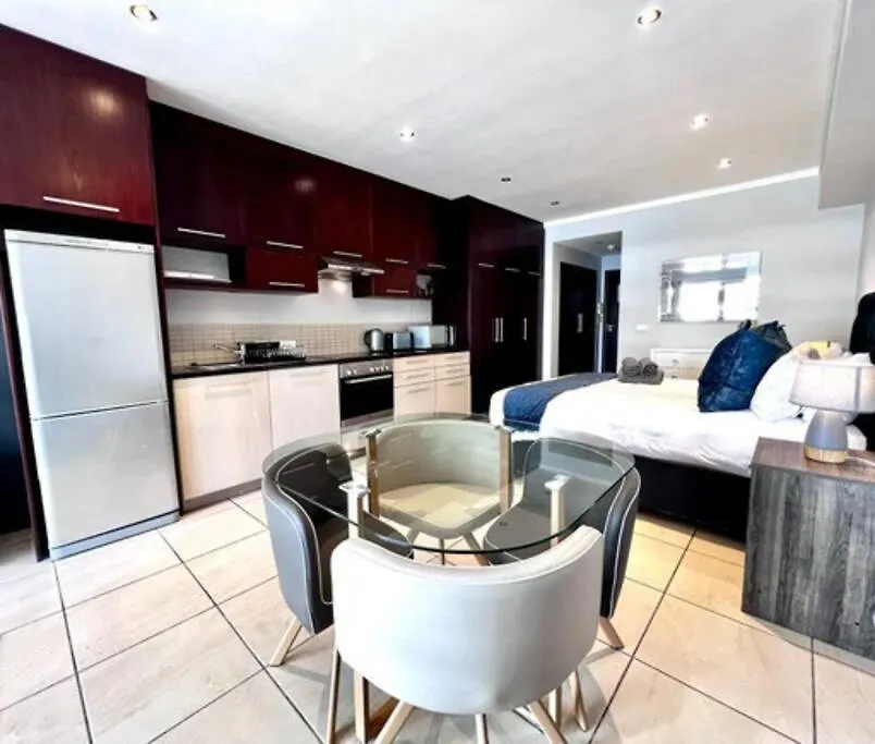 Apartment Icon No Load Shedding Modern Studio - City Cape Town