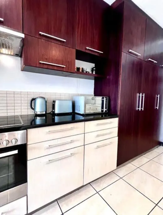 Icon No Load Shedding Modern Studio - City Cape Town Apartment
