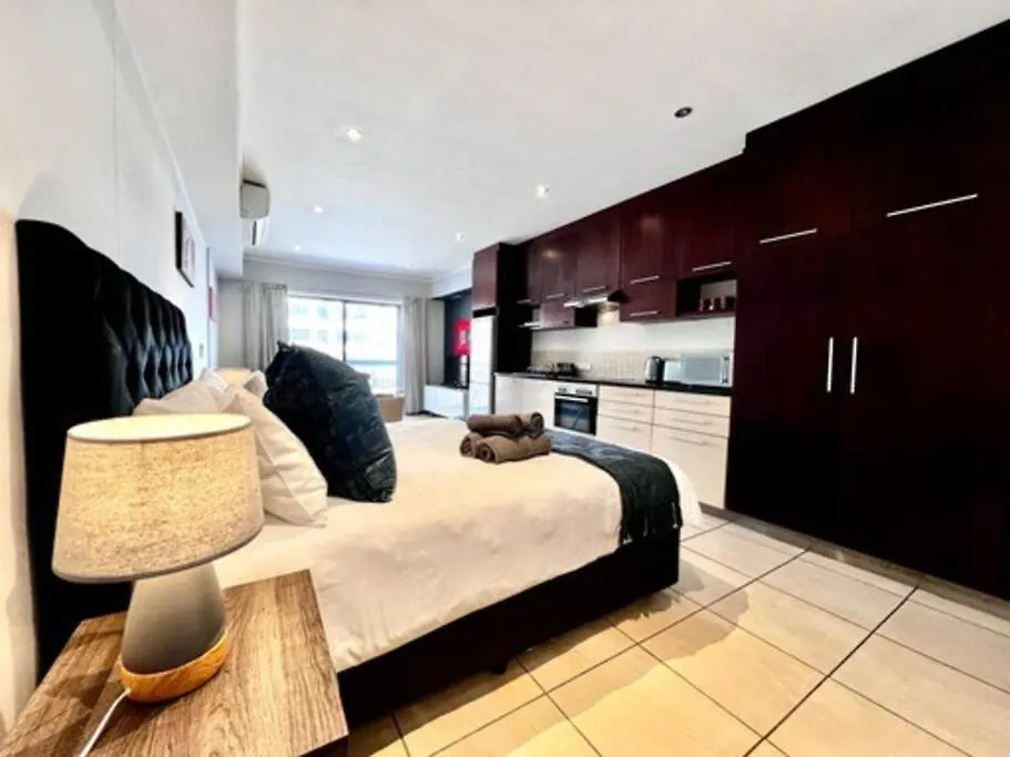 Icon No Load Shedding Modern Studio - City Cape Town